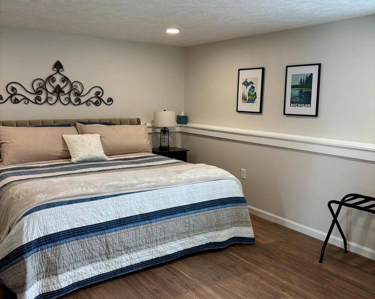 Bay Street Blue Ludington Park Villa Escanaba Luaran gambar
