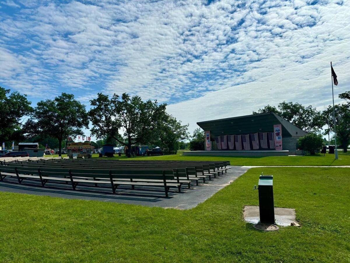 Bay Street Blue Ludington Park Villa Escanaba Luaran gambar